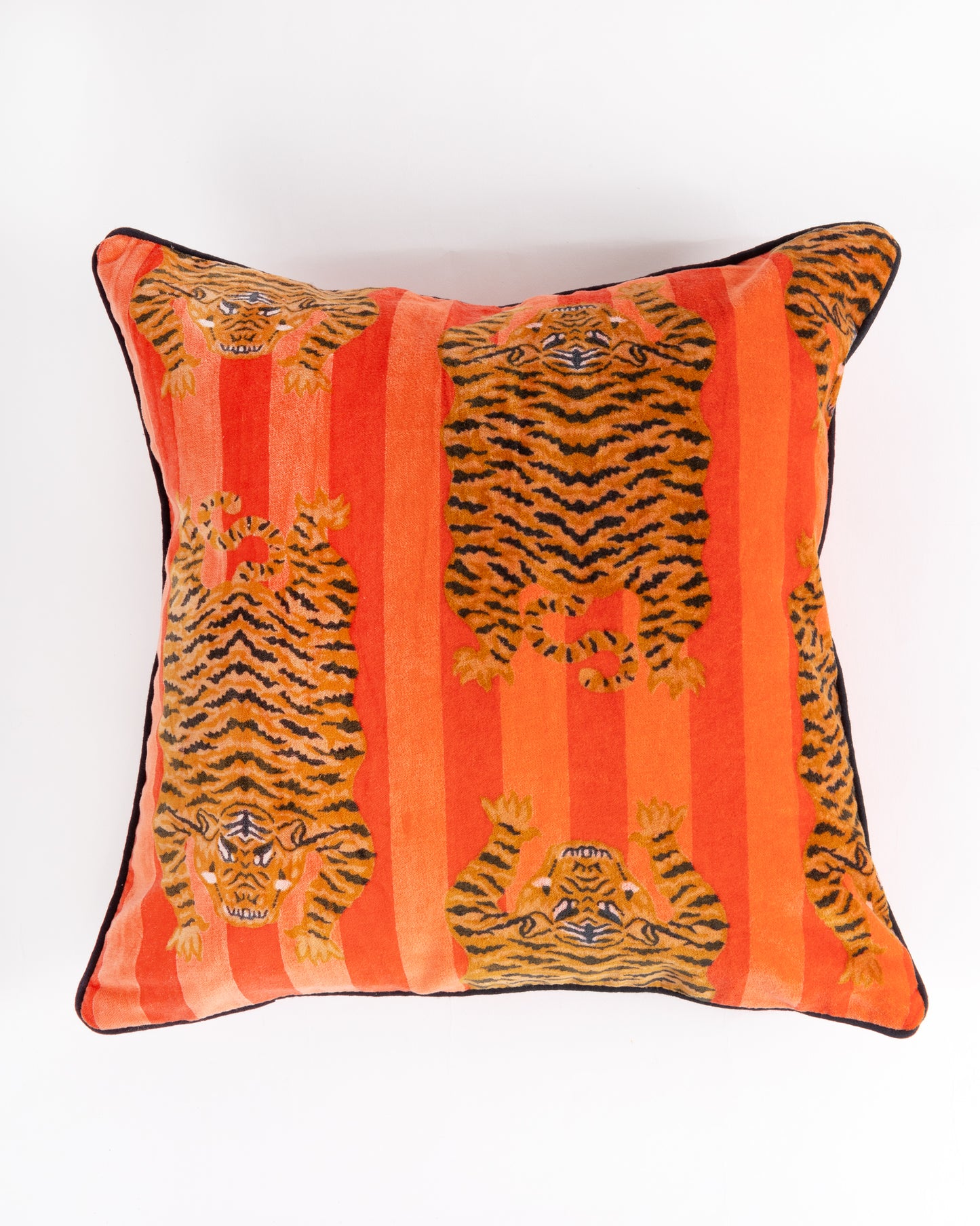 Velvet cushion "Tibetian Tiger"