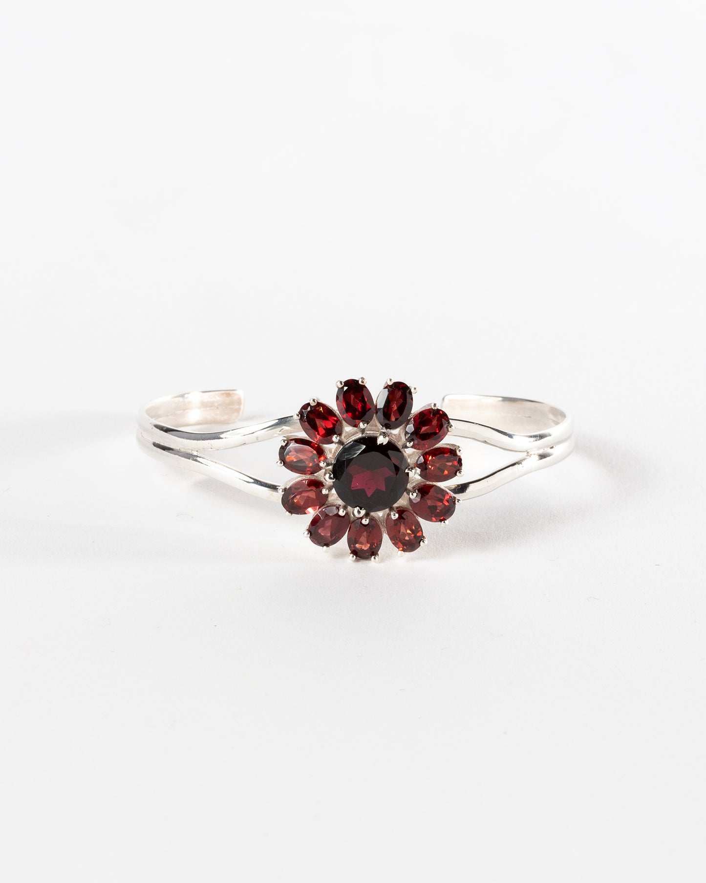 Arm diadem "Garnet flower"