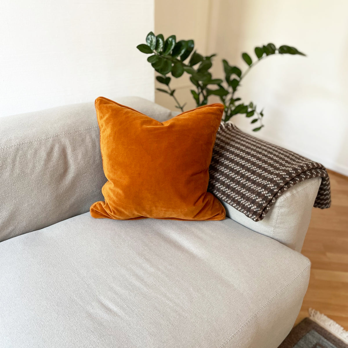 Bungalow Samtkissen “Caramel” – ulla k