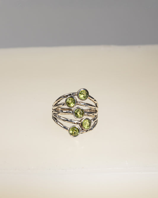 Ring "5 Peridot-Stones"