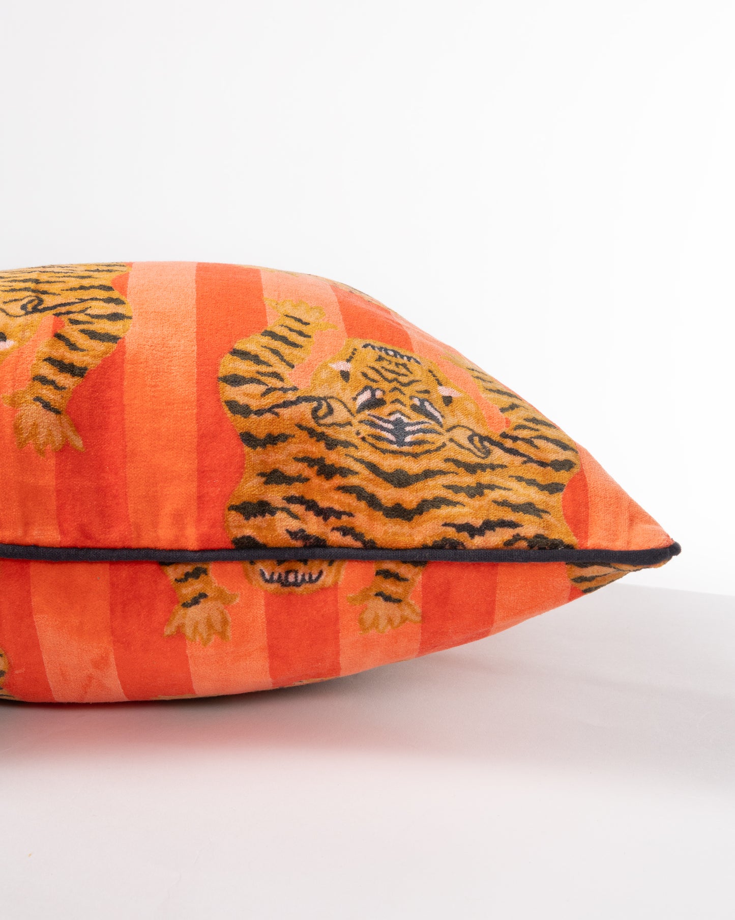 Samtkissen "Tibetian Tiger"